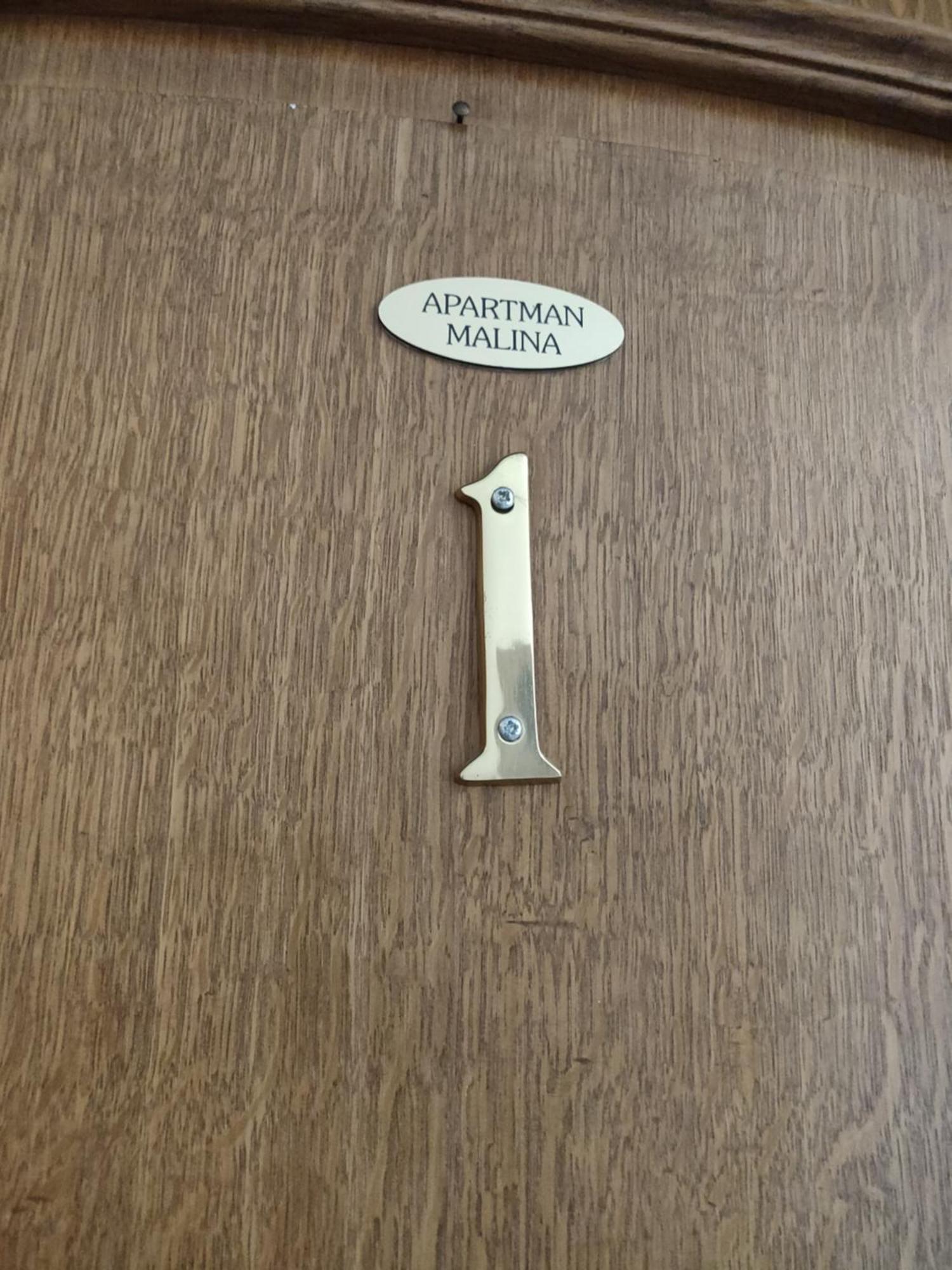 Apartman Malina Karlovac Luaran gambar